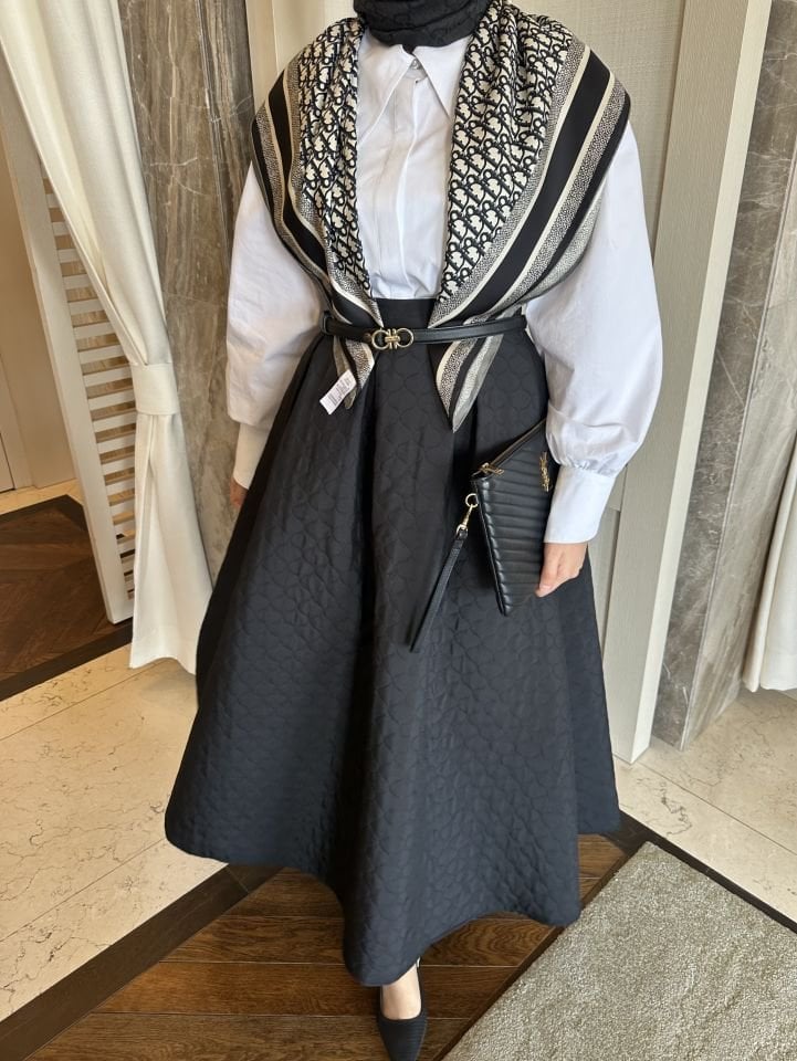 Kapitone Etek (Siyah)