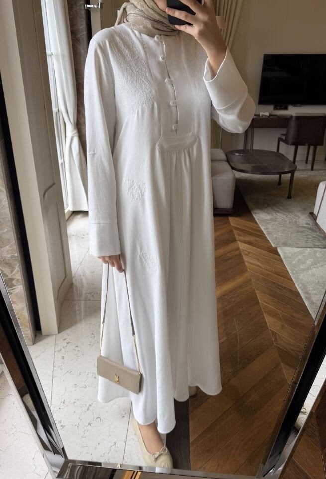 Ladure Nakışlı Elbise (Beyaz)