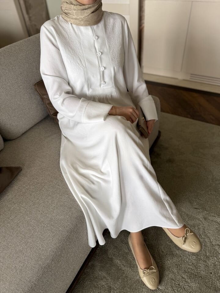 Ladure Nakışlı Elbise (Beyaz)