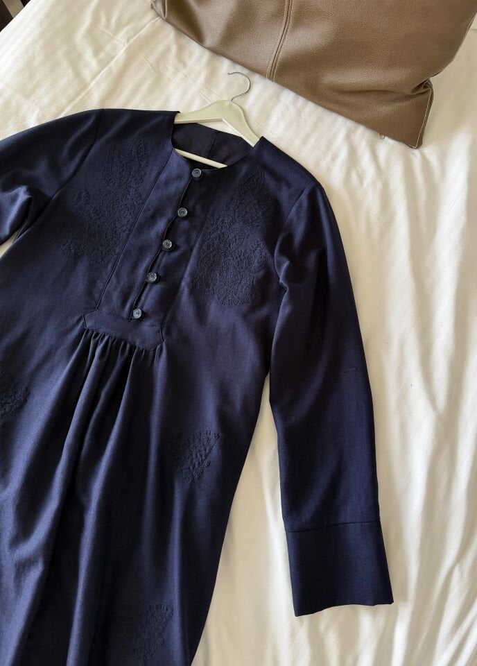 Ladure Nakışlı Keten Elbise (Lacivert)