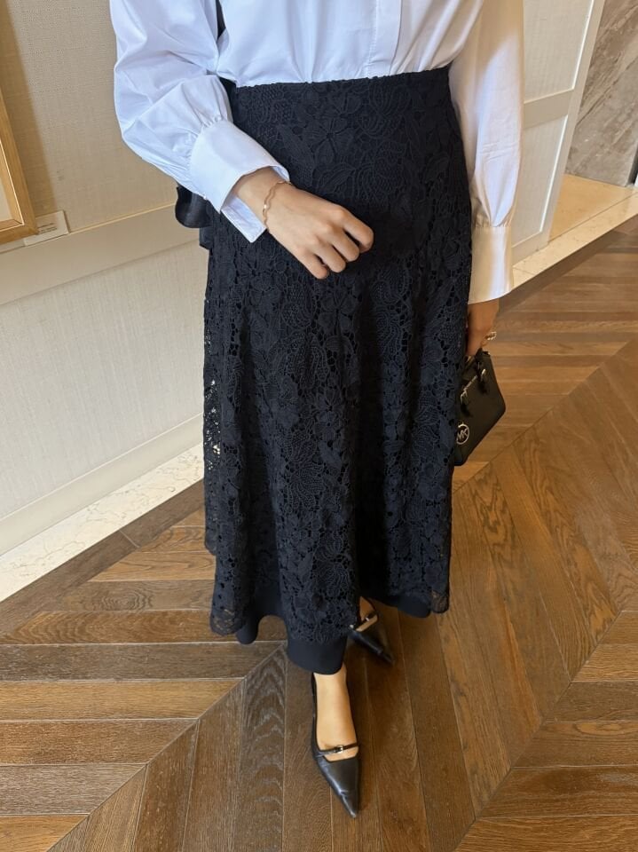 Laure Dantel Etek (Siyah)