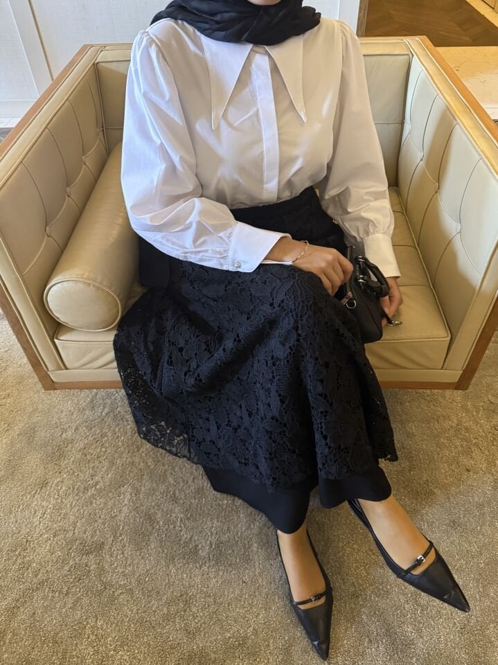 Laure Dantel Etek (Siyah)