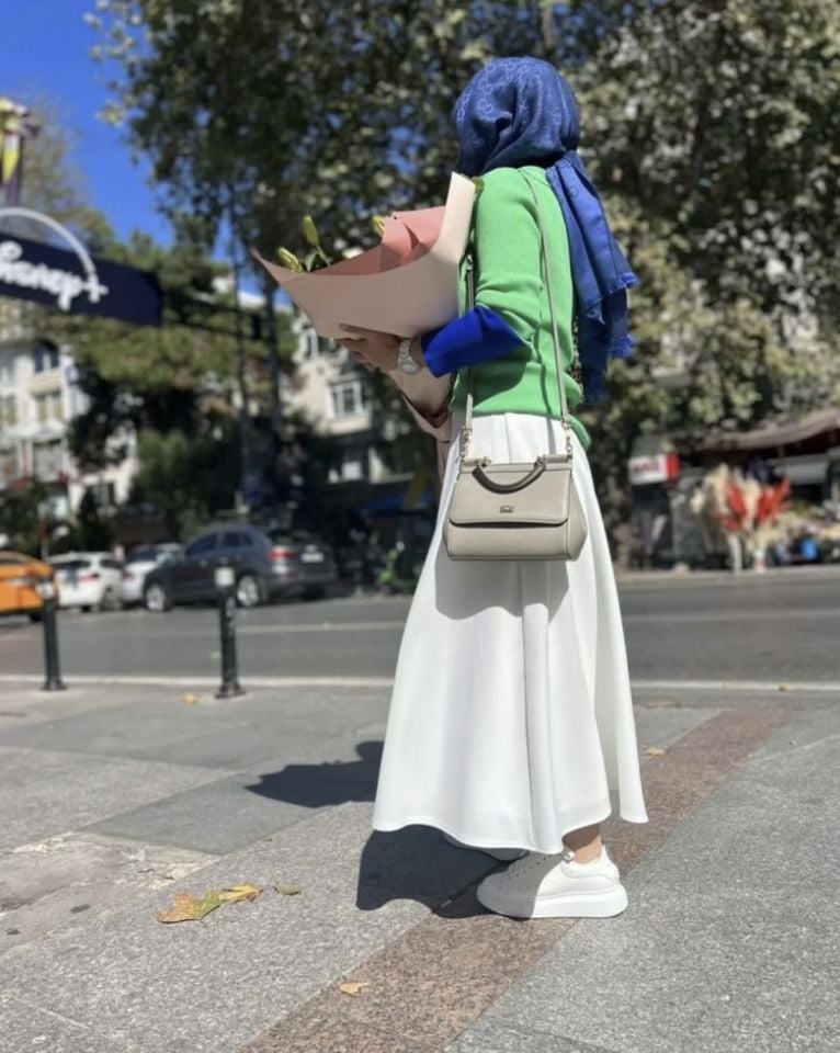 Beyaz Kloş Etek