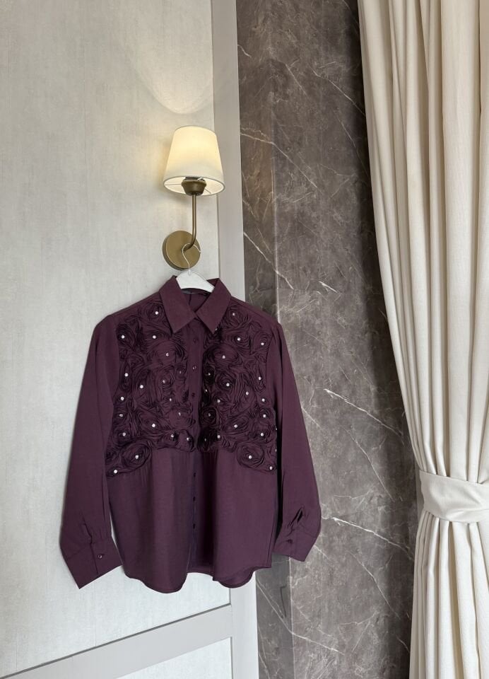 Taş ve Gül Detaylı Mürdüm Gömlek