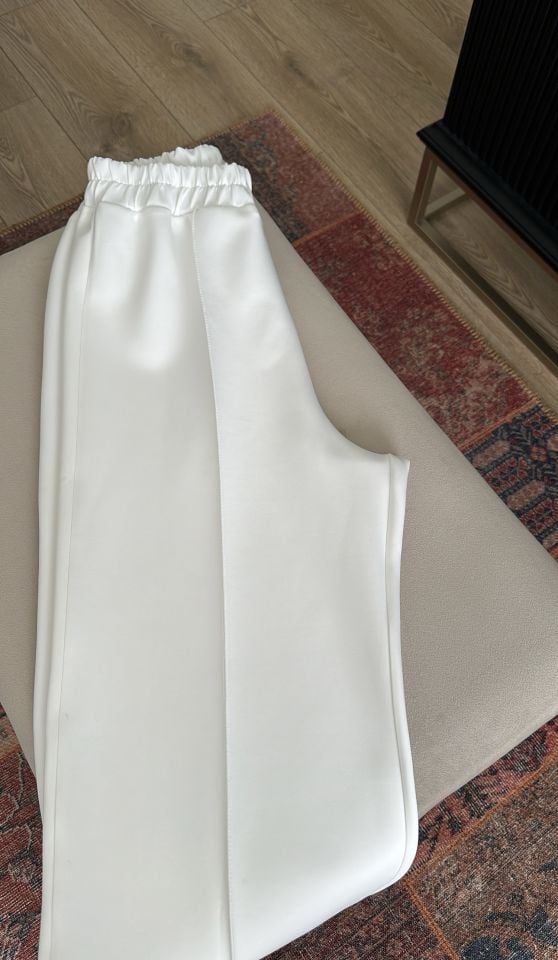 Dikiş İzli Scuba Bol Paça Pantolon (Beyaz)