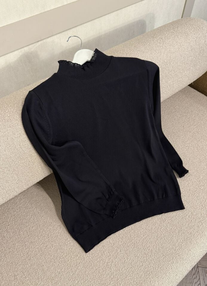 Kol ve Boyun Detaylı Kazak (Siyah)