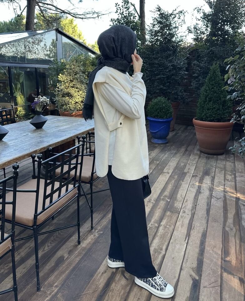 Çıt Çıtlı Kaşe Yelek (Ekru)