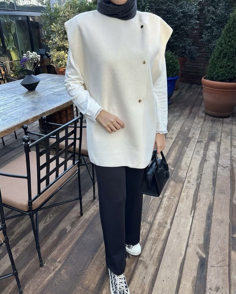 Çıt Çıtlı Kaşe Yelek (Ekru)