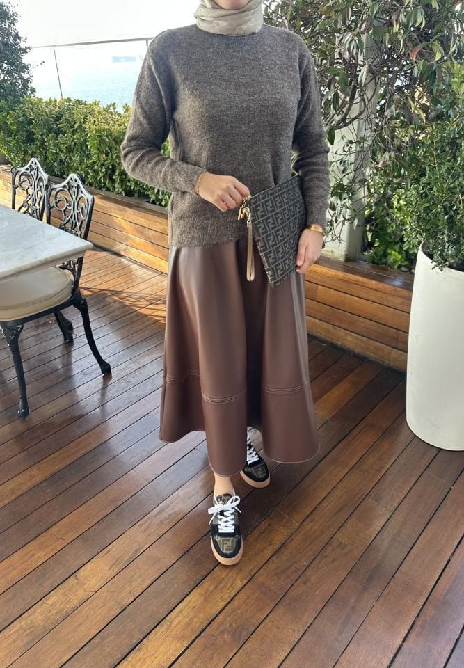 Kahverengi Deri Kloş Etek
