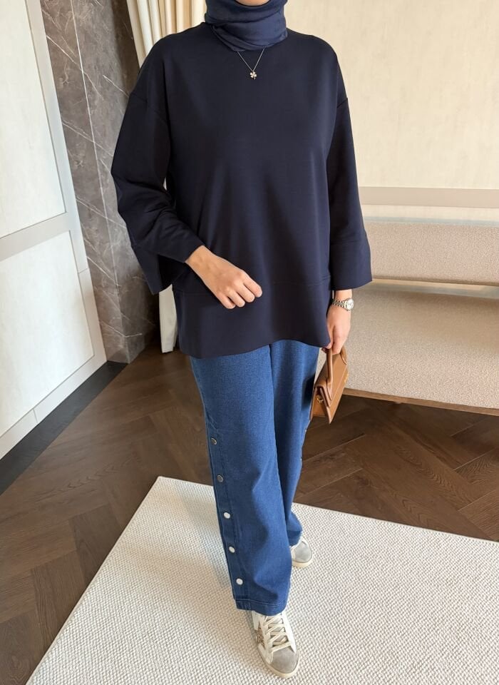 Yırtmaç Detaylı Sweatshirt (Lacivert)