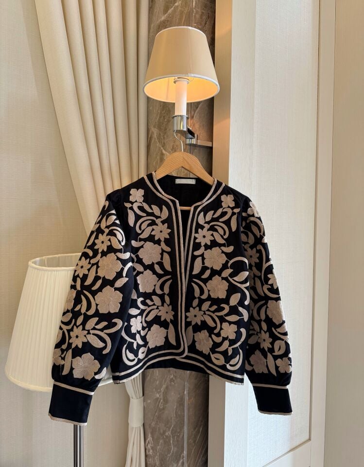 Nakışlı Keten Ceket (Siyah Tonlar)